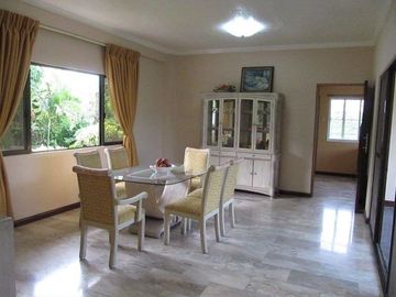 House for rent in Cebu City, Ma. Luisa 5 br with s. pool & large lawn, parking highly negotiable