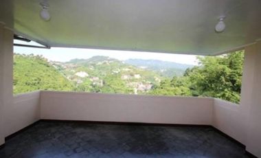 House for rent in Cebu City, Ma. Luisa 5 br with s. pool & large lawn, parking highly negotiable