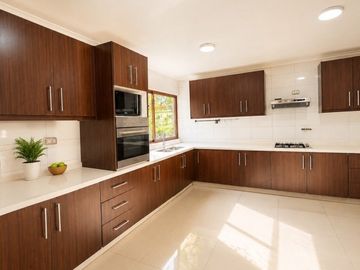 Casa en arriendo de 6 dorm. en Talca