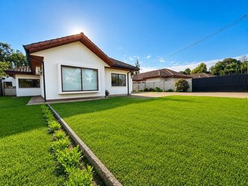 Casa en arriendo de 6 dorm. en Talca