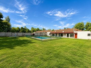 Casa en arriendo de 6 dorm. en Talca