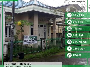 Rumah Parit Haji Husein 2, Pontianak, Kalimantan Barat