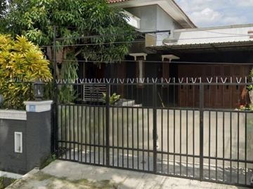 Rumah luxury di tepi jalan utama dekat Sleman City Hall