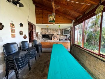 Venta Excelente Casa Zona Centro 5 dormitorios Con Cochera y Pileta