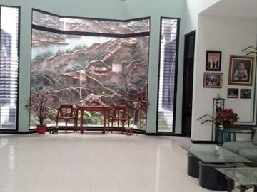 Dijual Rumah 2 Lantai Wisma Permai Barat, Dekat Galaxy Mall, Surabaya Timur