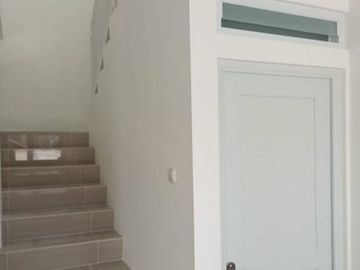 Rumah Baru 3 Lantai Modern Minimalis One Gate System Cipinang Rawamangun