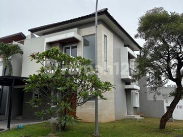 Juallll Cepppaaattt !!!!Rumah Dithe Icon Cosmo BSD City Tangerang