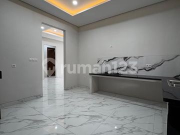 Juallll Cepppaaattt !!!!Rumah Dithe Icon Cosmo BSD City Tangerang