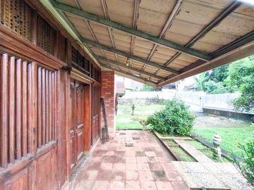 Rumah Tanah Luas 5 Kamar Tidur 5 Mnt ke Living Plaza Pamulang J-42963