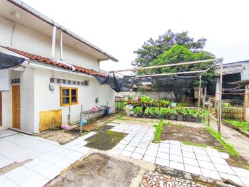 Rumah Tanah Luas 5 Kamar Tidur 5 Mnt ke Living Plaza Pamulang J-42963