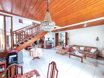 Rumah Tanah Luas 5 Kamar Tidur 5 Mnt ke Living Plaza Pamulang J-42963