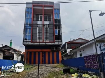 Ruko M Toha Jalan Raya Gandeng Siap Pakai Parkir Luas