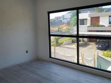 Residencia en Altozanzo, Jardín, 3 Habitaciones, Family Room, Super LUJO !!