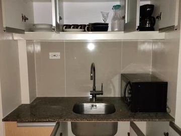 ONEUPTOWNSOUTH20BX: For Sale Fully Furnished 1BR no Balcony Unit in One Uptown BGC