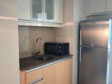 ONEUPTOWNSOUTH20BX: For Sale Fully Furnished 1BR no Balcony Unit in One Uptown BGC