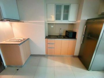 ONEUPTOWNSOUTH20BX: For Sale Fully Furnished 1BR no Balcony Unit in One Uptown BGC
