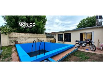 venta casa 3 amb con pileta  paso del rey
