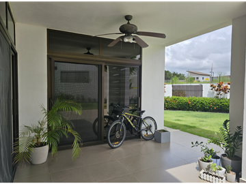 Se Vende Casa en Costa Verde