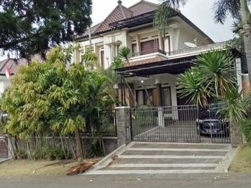 Rumah 2 Lantai Luas 375 di Villa Puncak Tidar kota Malang