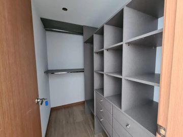Departamento de 3 ambientes con cochera opicional a estrenar en Martinez