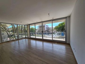 Departamento de 3 ambientes con cochera opicional a estrenar en Martinez