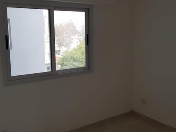 Departamento de 2 ambientes a estrenar con cochera en venta en Villa Pueyrredon
