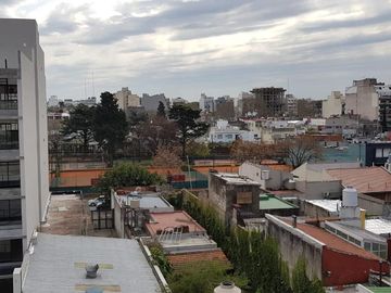 Departamento de 2 ambientes a estrenar con cochera en venta en Villa Pueyrredon