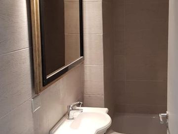 Departamento de 2 ambientes a estrenar con cochera en venta en Villa Pueyrredon