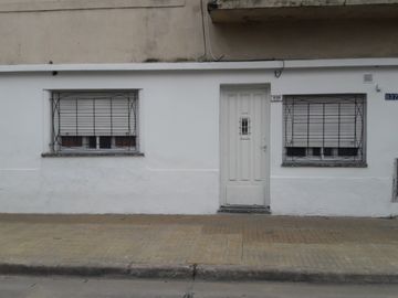 Casa PH en venta en Sarandi Oeste