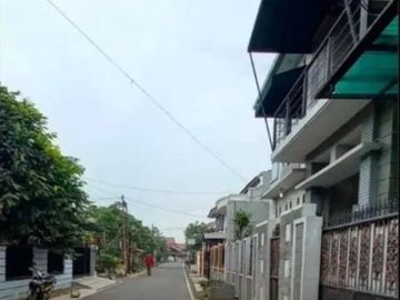 Disewakan Rumah di Duren Sawit - Jakarta Timur