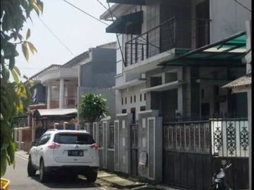 Disewakan Rumah di Duren Sawit - Jakarta Timur