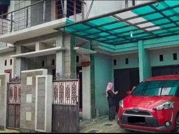 Disewakan Rumah di Duren Sawit - Jakarta Timur