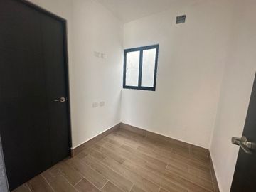 CASA EN VENTA EN CUMBRES SANTORAL - GARCIA
