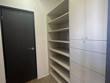 CASA EN VENTA EN CUMBRES SANTORAL - GARCIA