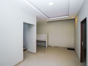 Rumah 2 Lt Siap Huni 10 Mnt ke Gerbang TOL Cibubur Dibantu KPR J-51896