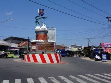 Jual Kapling Villa Dekat Pasar Bumijawa: SHM Darat
