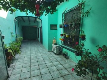 CASA EN VENTA EN CENTRO HISTORICO DE QUERETARO, vocación oficinas, consultorios