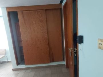 CASA EN VENTA EN CENTRO HISTORICO DE QUERETARO, vocación oficinas, consultorios