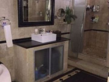 Rumah 2 Lantai, Hook, Semi Furnished, 3 menitan ke Cinere Mall