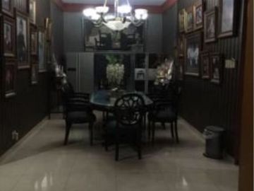 Rumah 2 Lantai, Hook, Semi Furnished, 3 menitan ke Cinere Mall