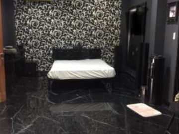 Rumah 2 Lantai, Hook, Semi Furnished, 3 menitan ke Cinere Mall