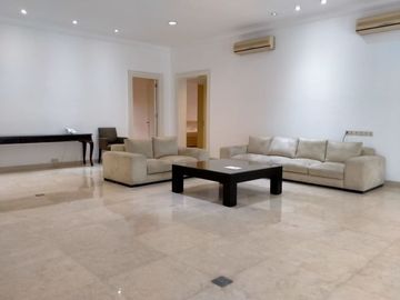 Disewakan Rumah Konsep Minimalis di Kemang Utara Jakarta Selatan