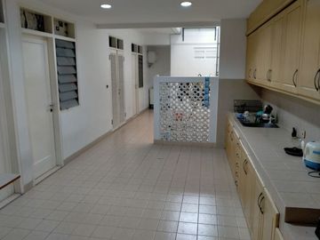 Disewakan Rumah Konsep Minimalis di Kemang Utara Jakarta Selatan