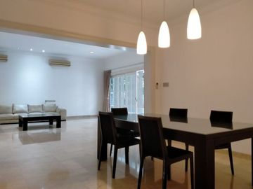 Disewakan Rumah Konsep Minimalis di Kemang Utara Jakarta Selatan