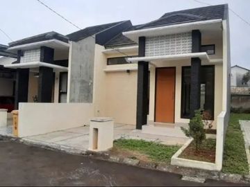 Rumah murah dengan tanah yang luas dekat tol sawangan