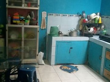 Rumah di Pasteur Unik 3 Lantai ke Bawah Cocok Buat Buka Usah