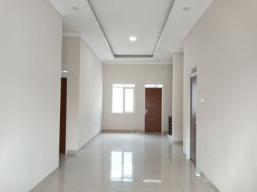5 Bedroom House for sale