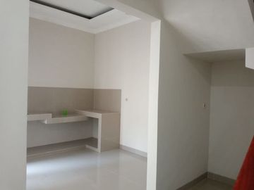 5 Bedroom House for sale