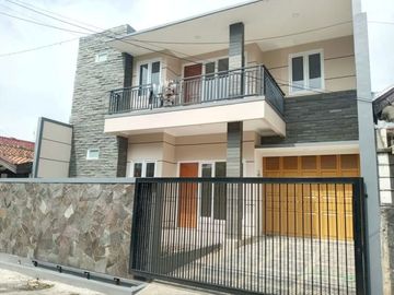 5 Bedroom House for sale