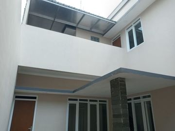 5 Bedroom House for sale
